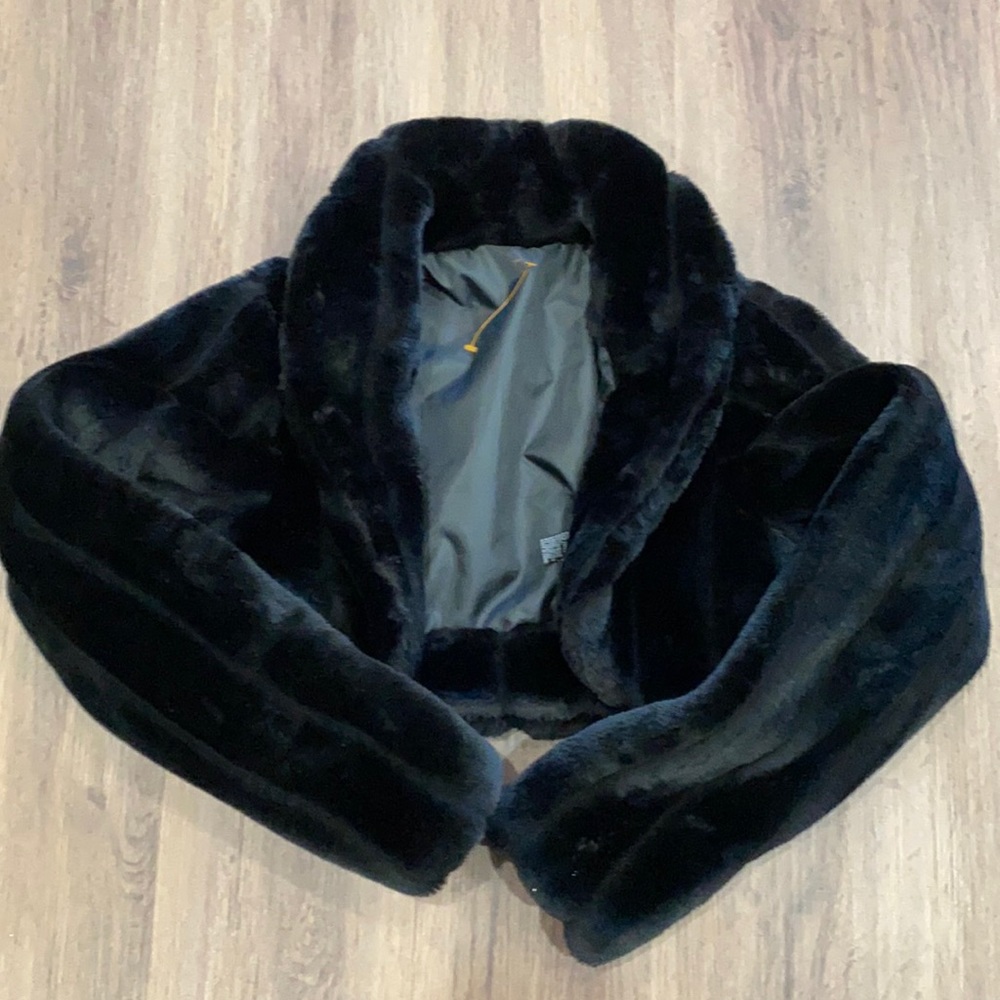 Faux fur shrug, never used!